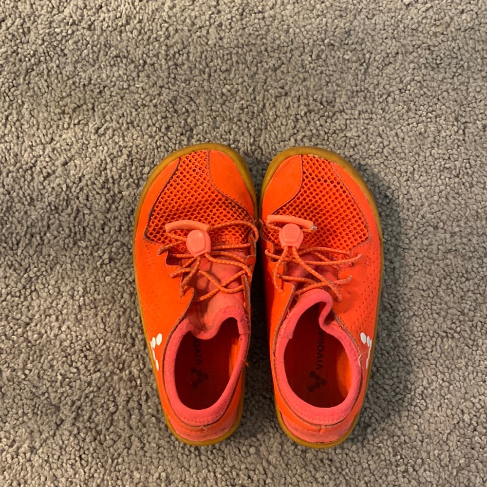Kids vivobarefoot shoe